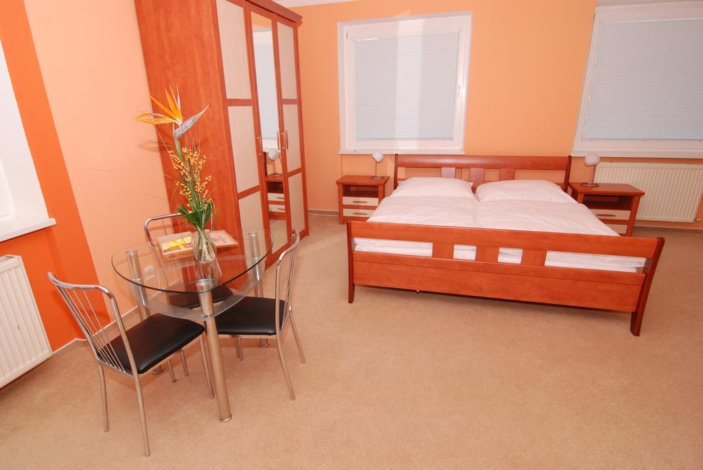 Apartmany Chodov Prága Szoba fotó